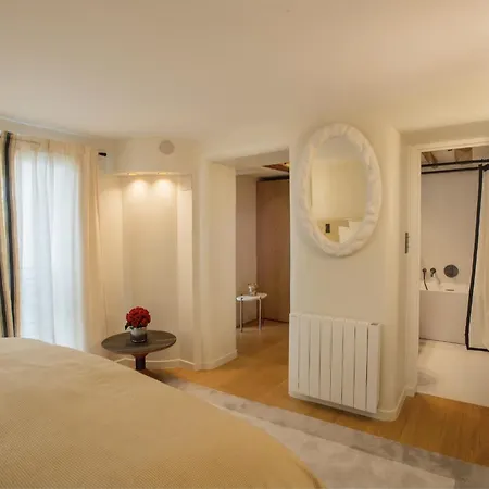 Luxueux Appartement, Avec Terrasse Vue Champs-elysees Apartment *