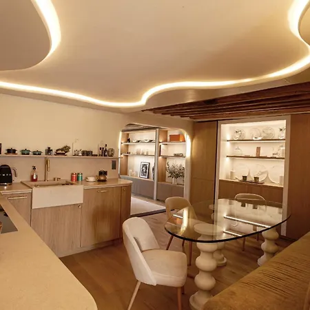 Luxueux Appartement, Avec Terrasse Vue Champs-elysees * Paris